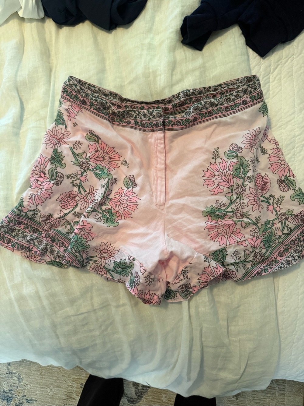 Juliet Dunn Pink Floral Trimmed Shorts
